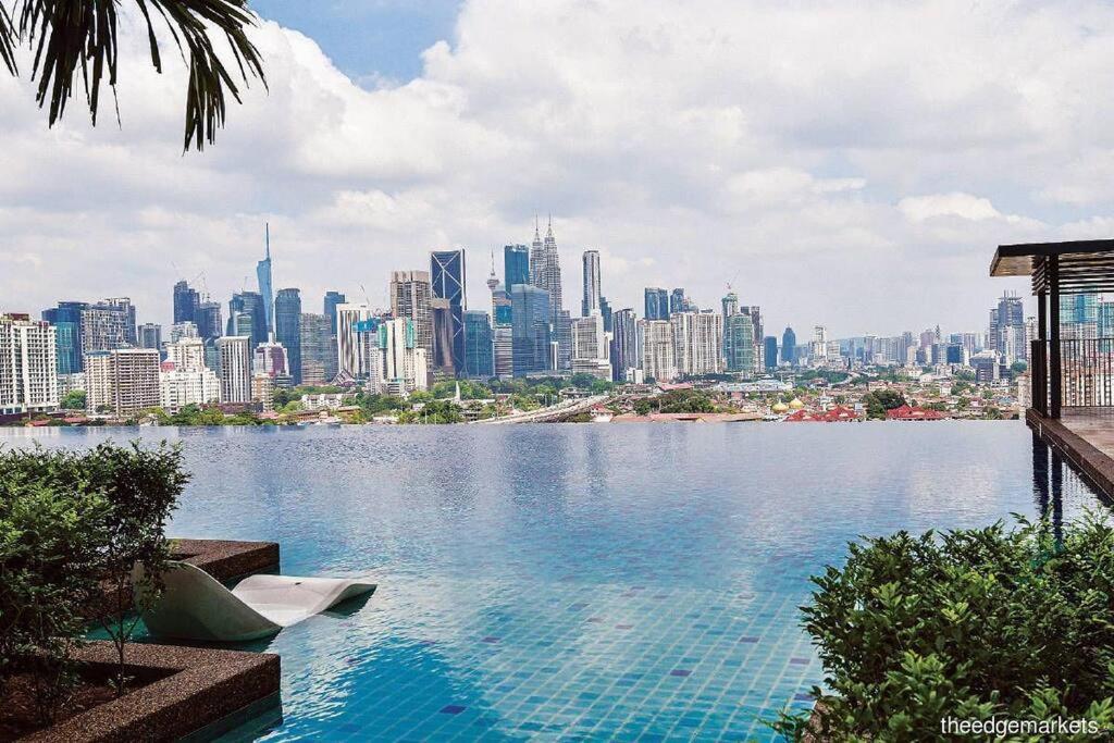 Studio Near Klcc And Lrt With Superb View Kuala Lumpur Exterior photo