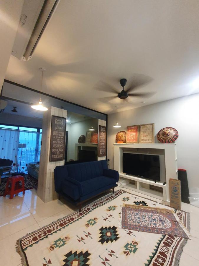 Studio Near Klcc And Lrt With Superb View Kuala Lumpur Exterior photo